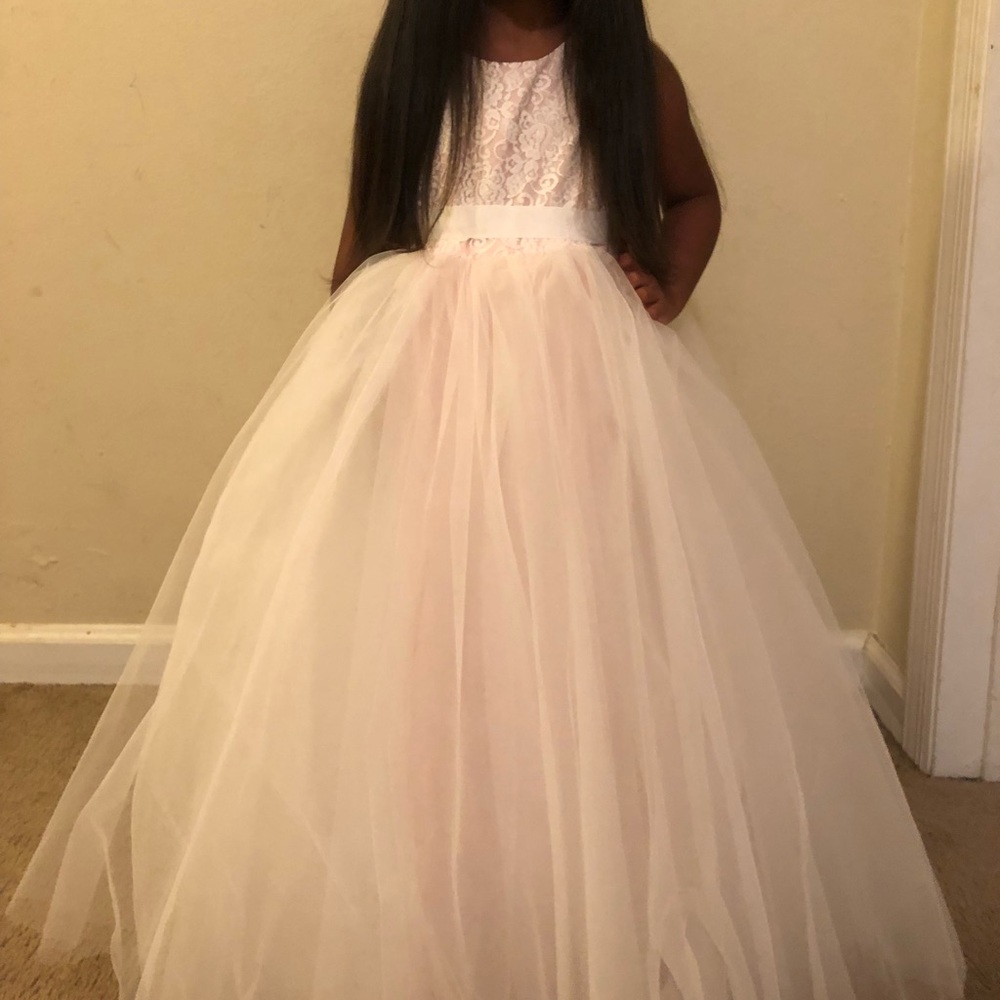 A beautiful flowers girl dress